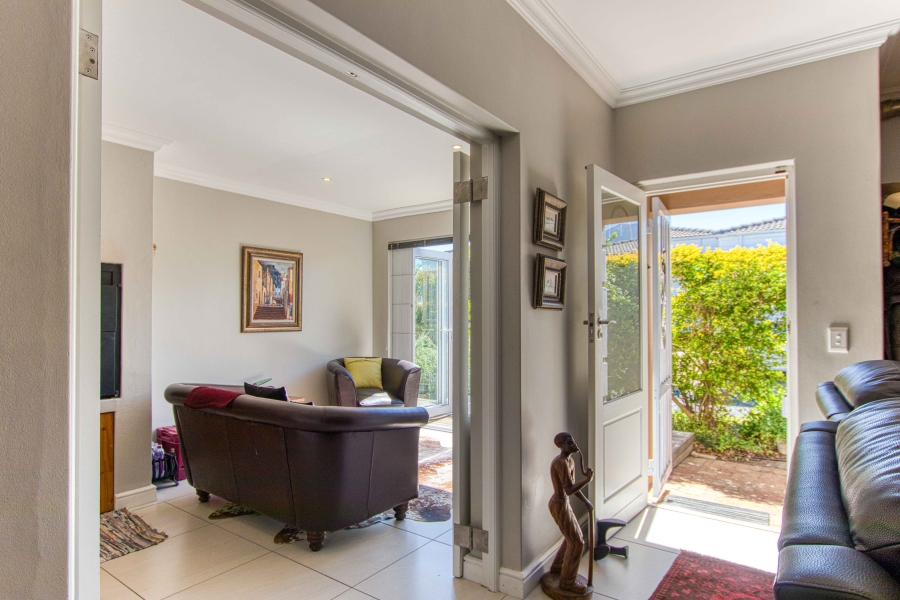 3 Bedroom Property for Sale in Somerset Ridge Western Cape